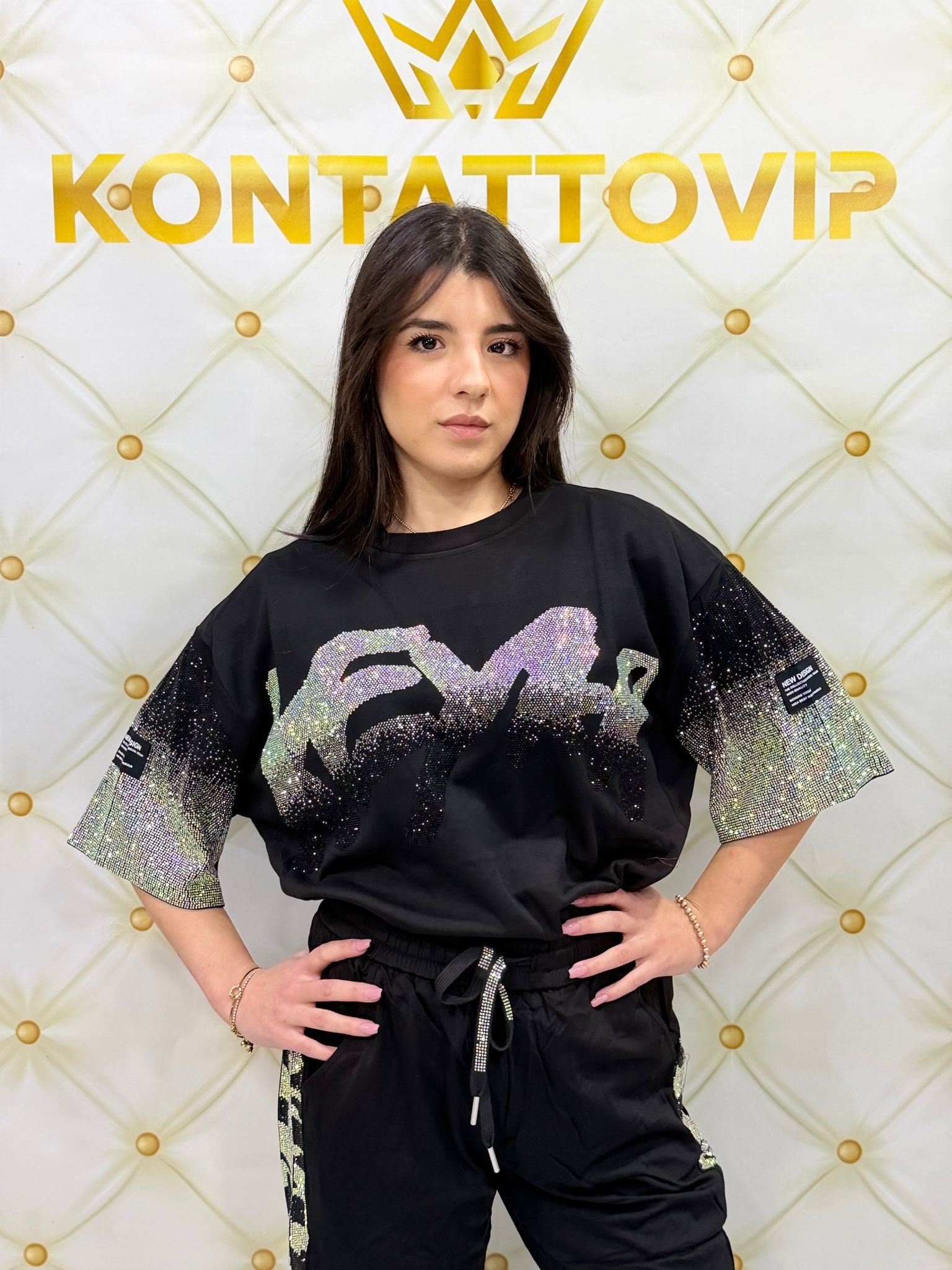 T-shirt con brillantini