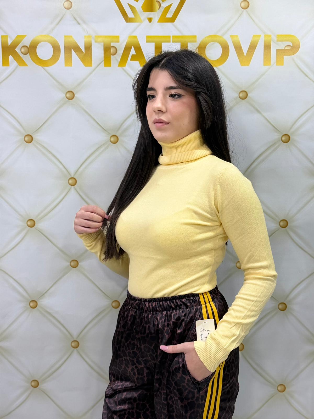 Magliettina la pettinata collo alto