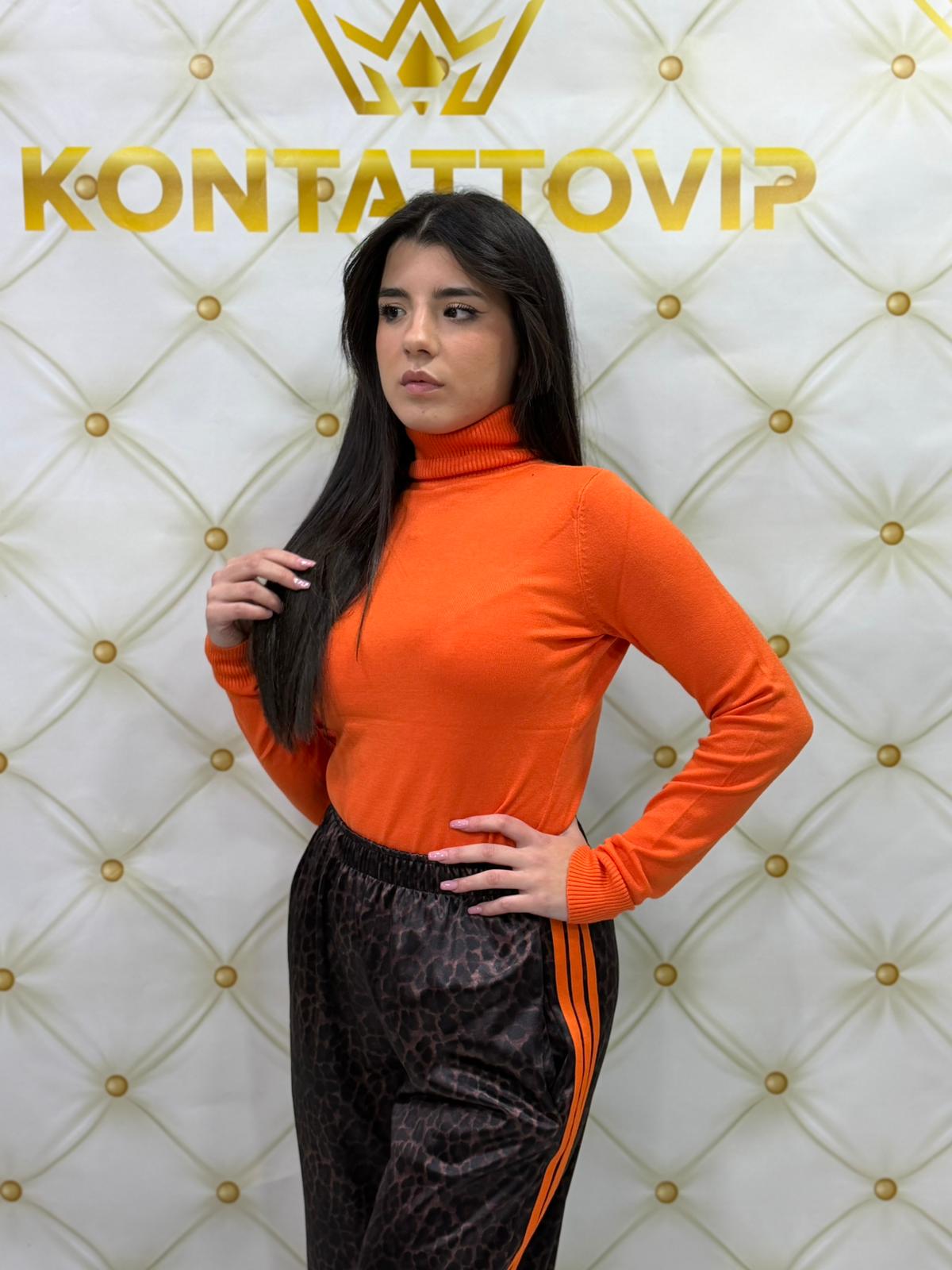 Magliettina la pettinata collo alto